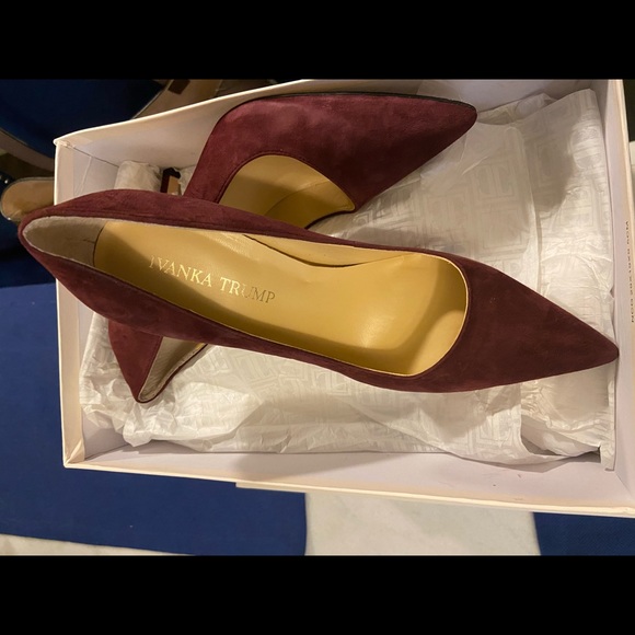 Heels - Picture 2 of 4